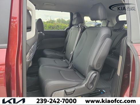 New 2026 Kia Carnival EX FWD image 12