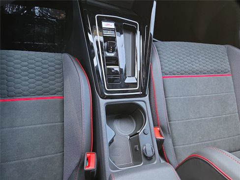 New 2026 Volkswagen GTI SE FWD image 20