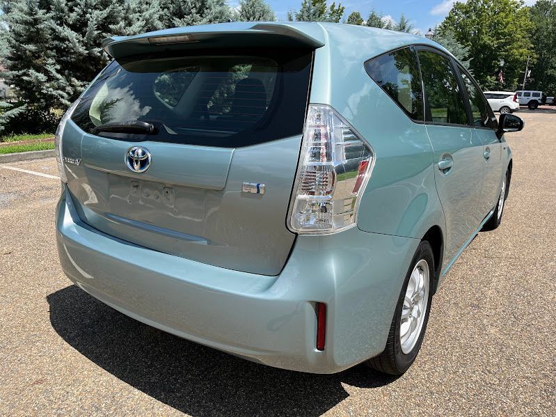 Used 2013 Toyota Prius V Three FWD image 33