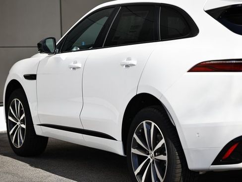 New 2026 Jaguar F-PACE R-Dynamic S image 10