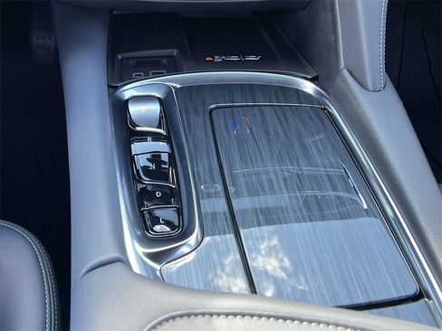 Used 2024 Buick Enclave Essence w/ Sport Touring Edition image 15