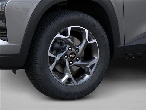 New 2026 Chevrolet Trax LT w/ Driver Confidence Package image 9