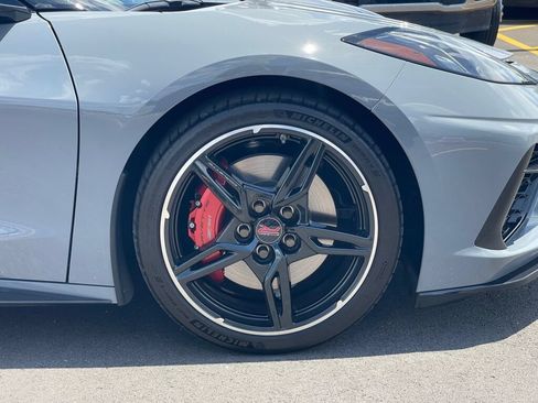 Used 2024 Chevrolet Corvette Stingray Premium Conv w/ Z51 Performance Package RWD image 31