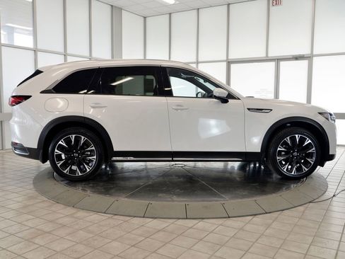 Certified 2024 MAZDA CX-90 Plug-In Hybrid w/ Premium Plus image 9