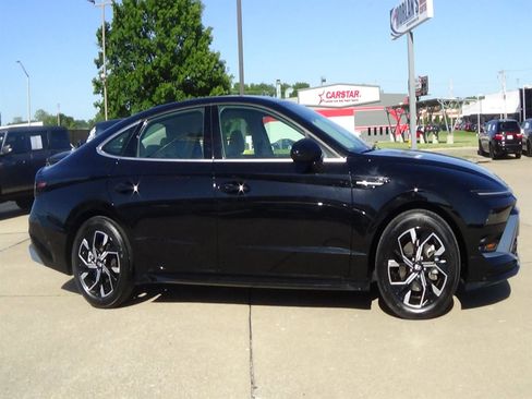 Used 2025 Hyundai Sonata SEL FWD image 5