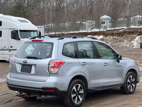 Used 2018 Subaru Forester 2.5i w/ Alloy Wheel Package image 6