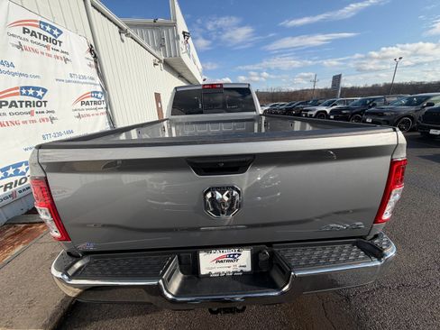 Used 2024 RAM 2500 Tradesman w/ Chrome Appearance Group image 6