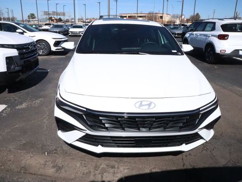 New 2026 Hyundai Elantra Limited FWD image 10