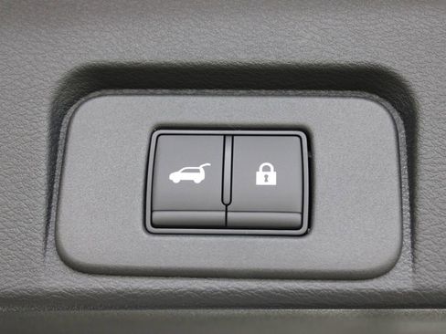 New 2026 Nissan Rogue Platinum AWD/4WD image 32