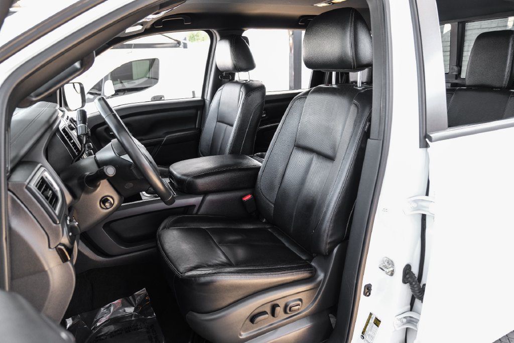 Used 2019 Nissan Titan SL w/ Midnight Edition RWD image 34