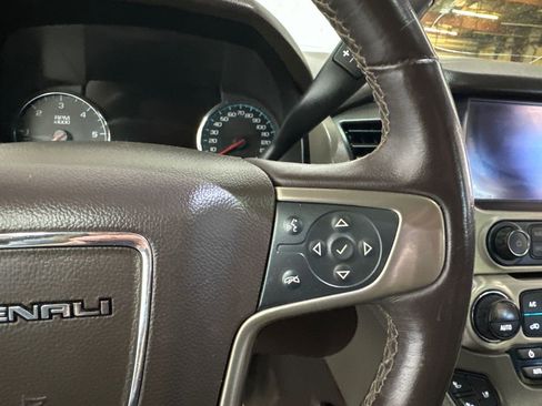 Used 2019 GMC Yukon Denali w/ Denali Ultimate Package image 13