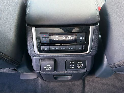 Certified 2025 Subaru Ascent Bronze Edition w/ Onyx Package image 20