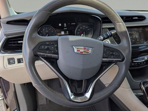 Used 2021 Cadillac XT6 Premium Luxury FWD image 22