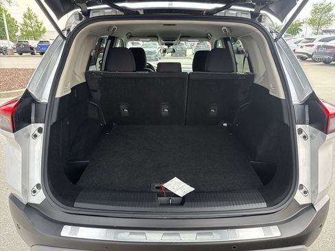 Used 2023 Nissan Rogue SV AWD/4WD image 28