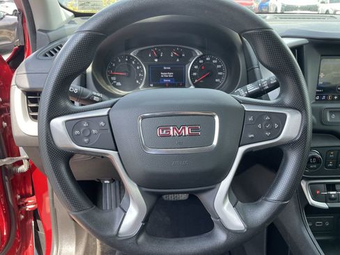 Used 2022 GMC Terrain SLE w/ Driver Convenience Package AWD/4WD image 16