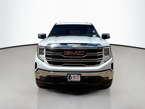 Used 2026 GMC Sierra 1500 SLT AWD/4WD image 2