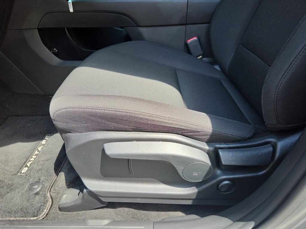 Used 2024 Hyundai Santa Fe SE AWD/4WD image 19