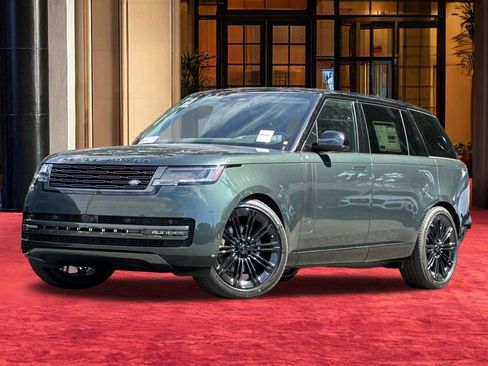 New 2026 Land Rover Range Rover Long Wheelbase SE image 2