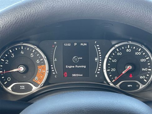 Used 2021 Jeep Renegade Sport image 29