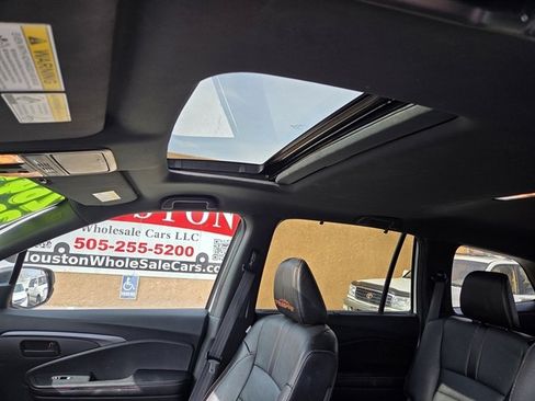 Used 2022 Honda Pilot TrailSport image 9