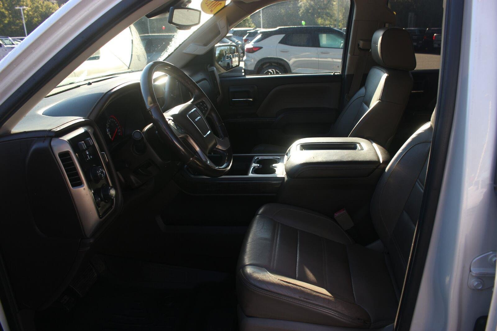 Used 2015 GMC Sierra 1500 Denali w/ Driver Alert Package AWD/4WD image 16
