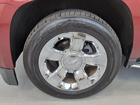 Used 2019 Chevrolet Suburban Premier image 44