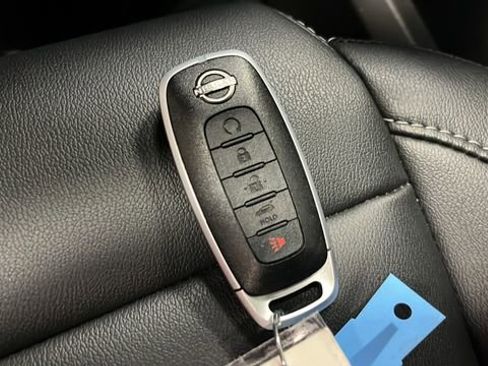 Used 2025 Nissan Murano SV AWD/4WD image 37