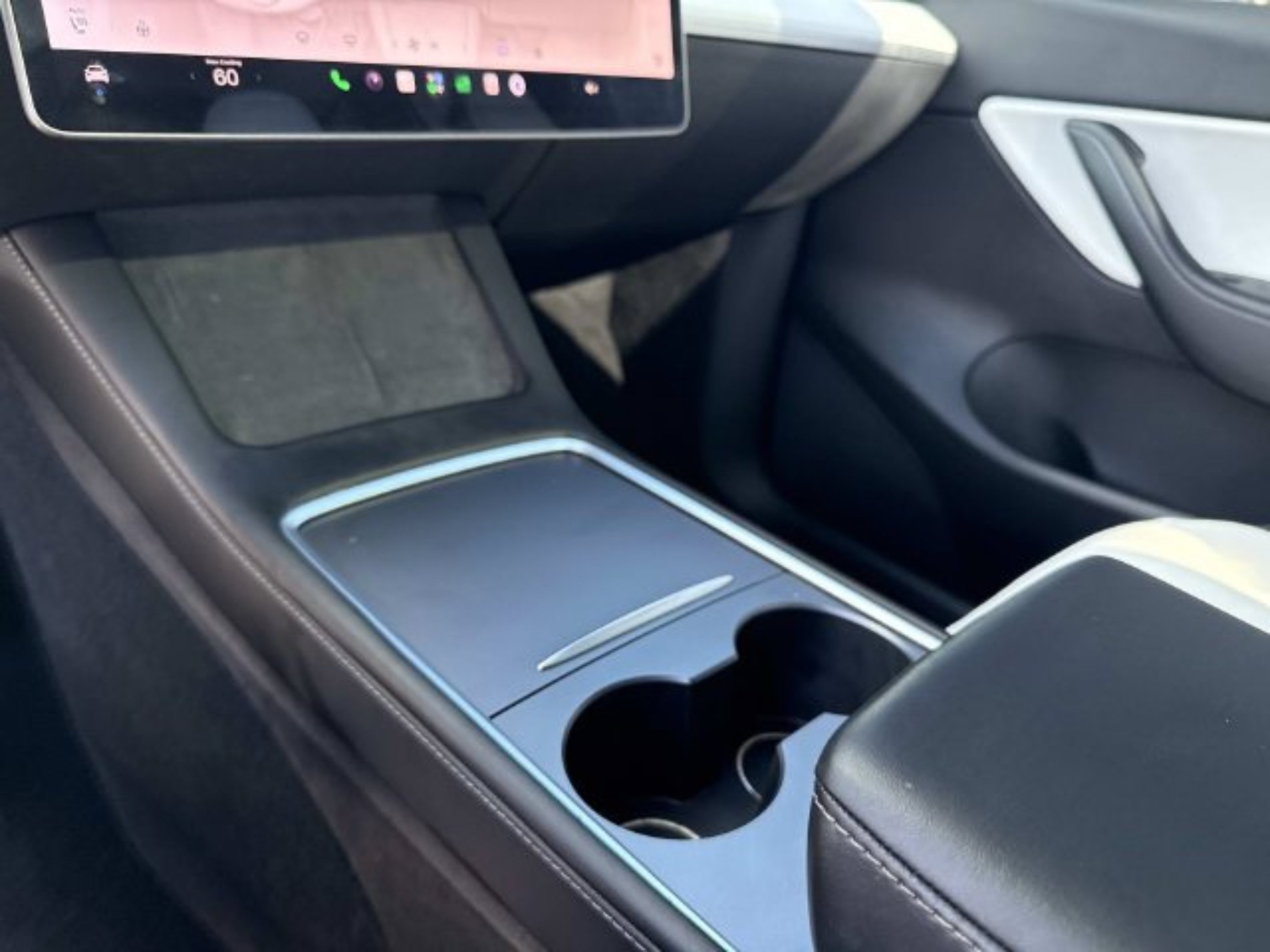 Used 2021 Tesla Model Y Long Range AWD/4WD image 28