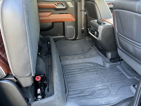 Used 2023 GMC Sierra 1500 Denali Ultimate AWD/4WD image 19