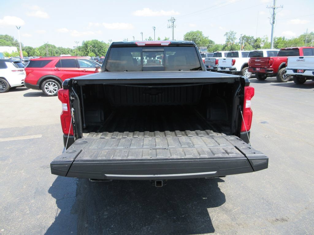 Certified 2023 Chevrolet Silverado 1500 LTZ w/ LTZ Premium Package AWD/4WD image 9