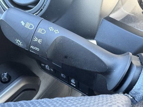 Used 2022 Toyota Tacoma SR5 w/ Trail Edition image 27