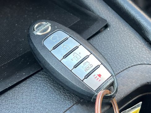 Used 2021 Nissan Sentra SR image 24