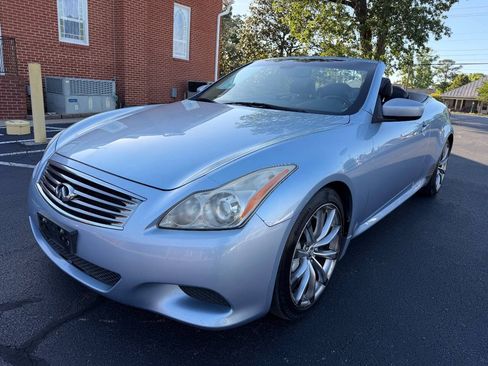 Used 2009 INFINITI G37 Convertible w/ Premium Pkg RWD image 2