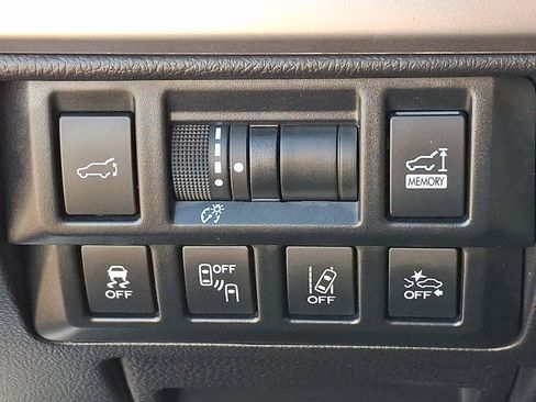 Used 2019 Subaru Outback 2.5i Premium AWD/4WD image 25