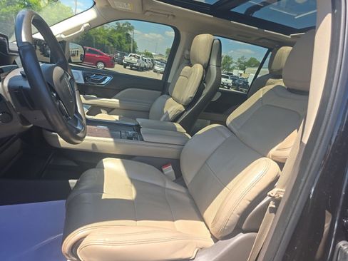 Used 2022 Lincoln Navigator L Reserve AWD/4WD image 6