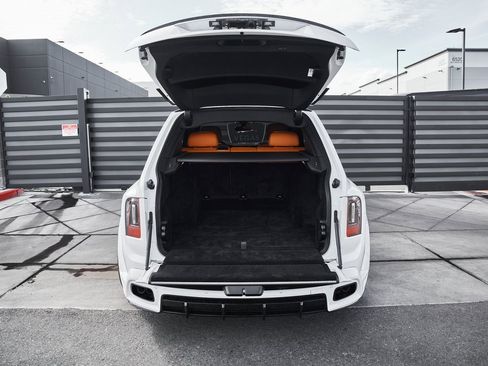 Used 2025 Rolls-Royce Cullinan Base image 25