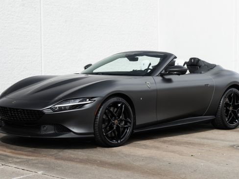 Used 2025 Ferrari Roma Spider image 8