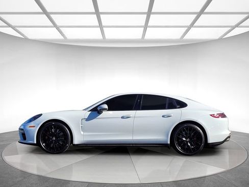 Used 2017 Porsche Panamera Turbo image 8