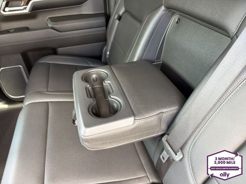 Used 2023 GMC Sierra 1500 SLT w/ SLT Premium Package RWD image 14