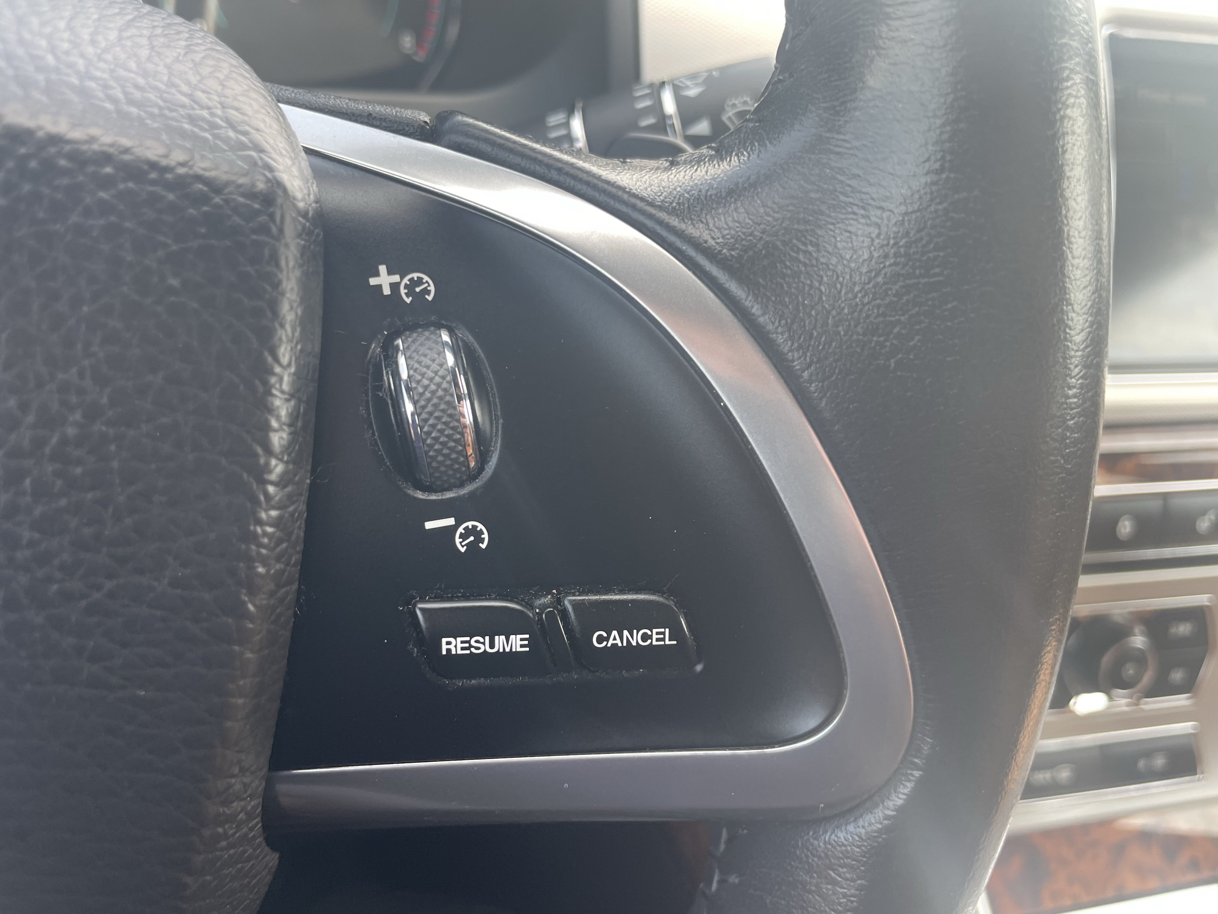 Used 2015 Jaguar XF Portfolio RWD image 20