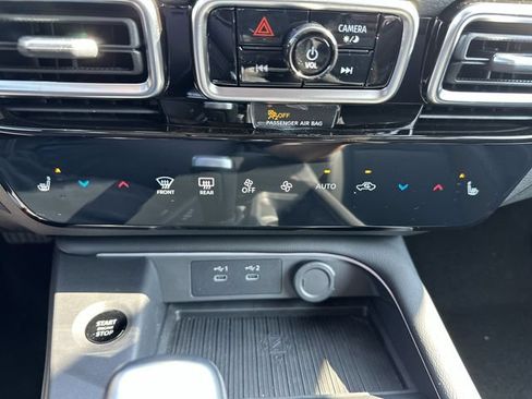 New 2026 Nissan Sentra SR w/ SR Premium Package FWD image 19