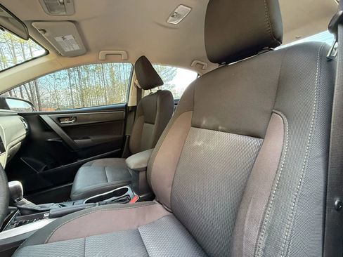 Used 2019 Toyota Corolla LE FWD image 11