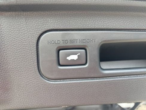 Used 2023 Honda Pilot Touring image 44
