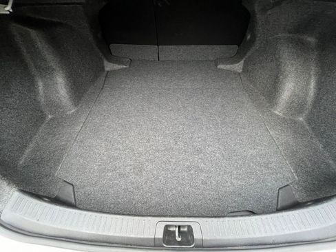 Used 2025 Toyota Corolla LE image 31