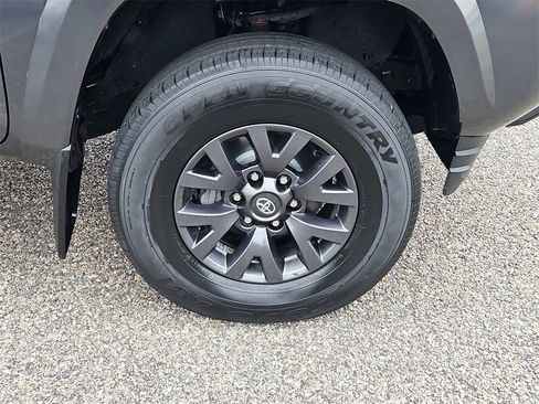 Used 2022 Toyota Tacoma SR5 image 10