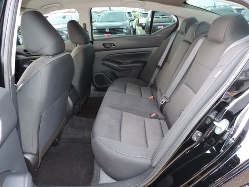 Used 2025 Nissan Altima 2.5 S image 18