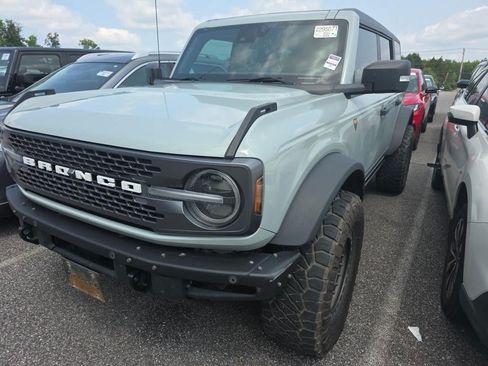 Used 2022 Ford Bronco Badlands AWD/4WD image 2