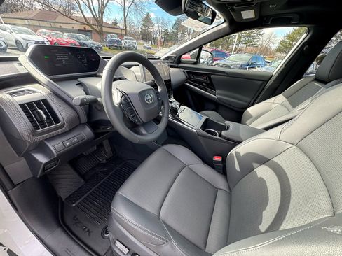 Used 2024 Toyota bZ4X AWD image 17