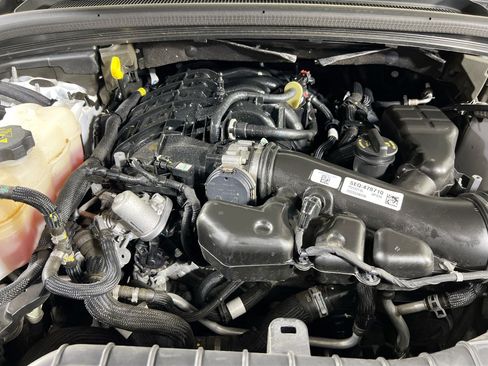 Used 2023 Jeep Grand Cherokee Altitude image 29