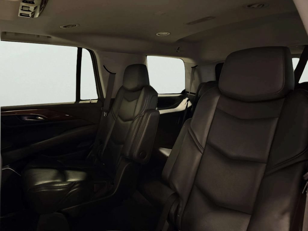 Used 2018 Cadillac Escalade Premium Luxury AWD/4WD image 20